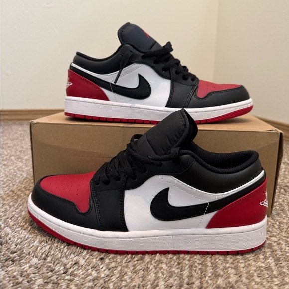 Air Jordan 1 Retro Low  ‘White/Black/Varsity Red’ - Picture 1 of 6